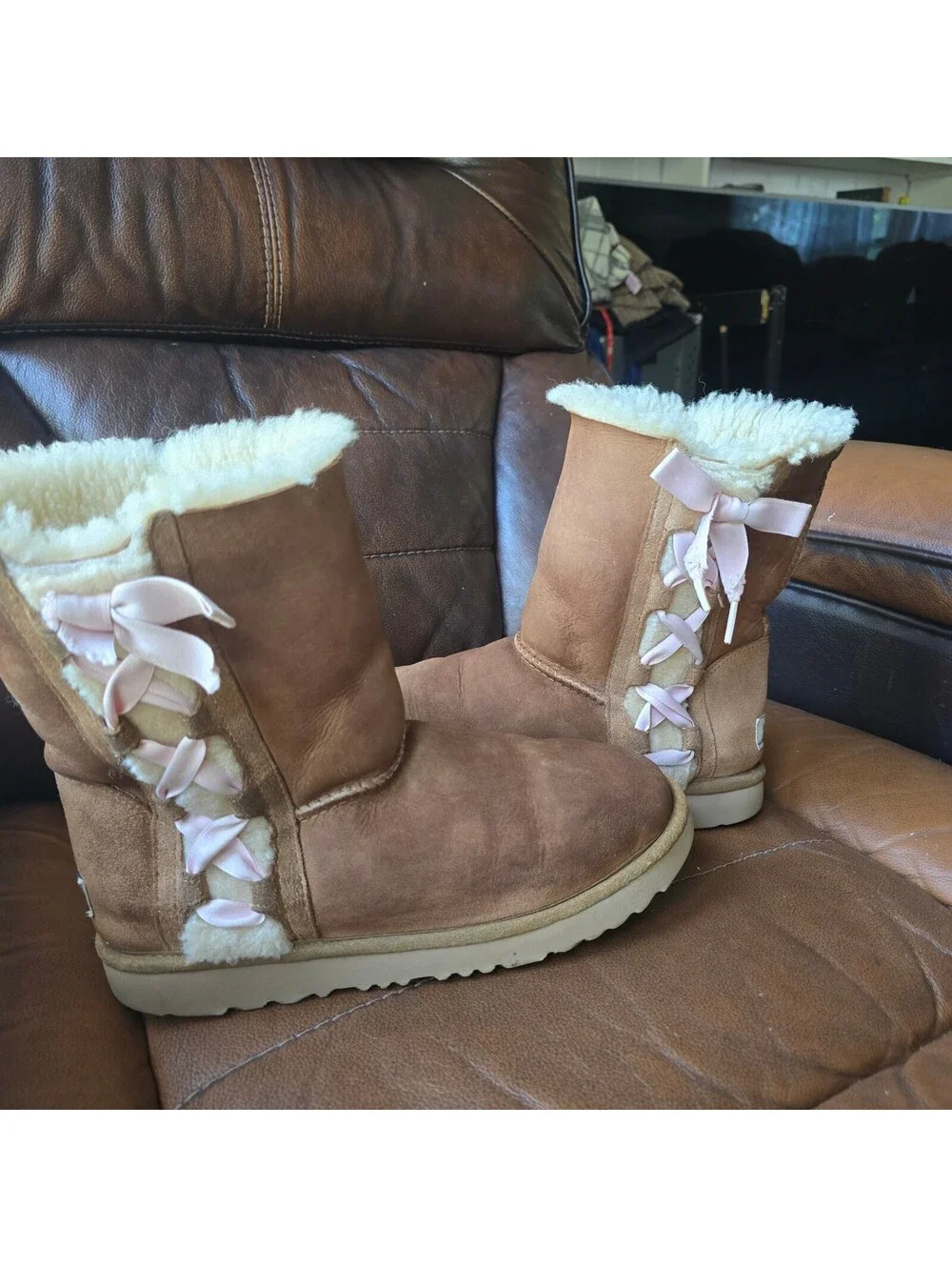 UGG pala chestnut